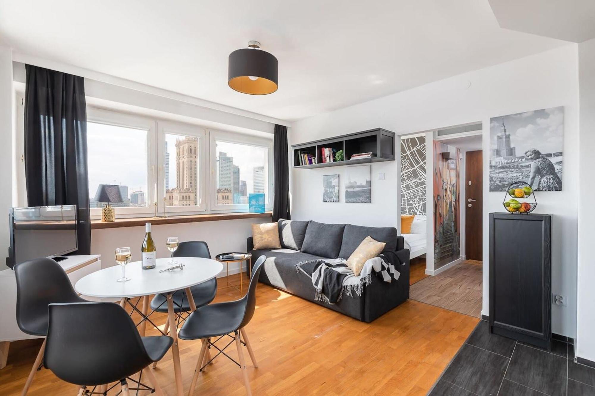 Chmielna 35 - View By Renters Apartment *